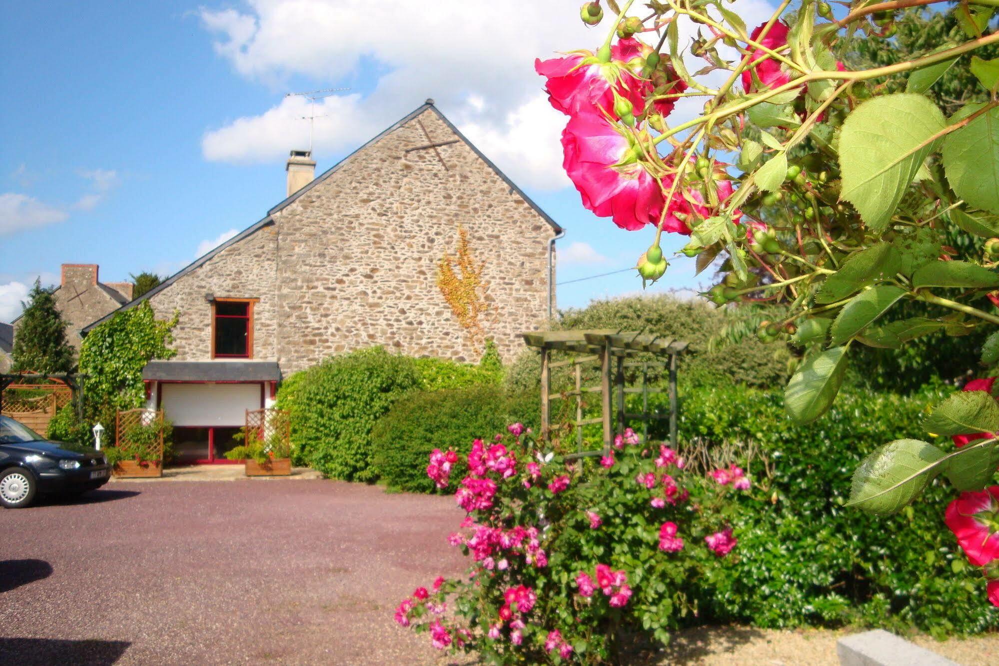 Bed and Breakfast Au Jardin D'Eloise Tremereuc Exteriér fotografie